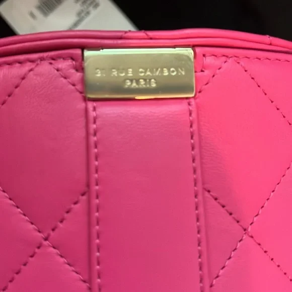 NEW LOW PRICE👍
New rare CHANEL bag. Comes with dust bag, box, authenticity card - Picture 7 of 9